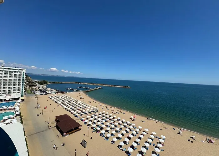 Seaview - 10 Meters To The Apartament Warna